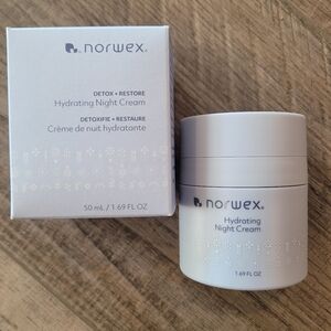 Norwex DETOX + RESTORE Hydrating Night Cream Skincare Personal
